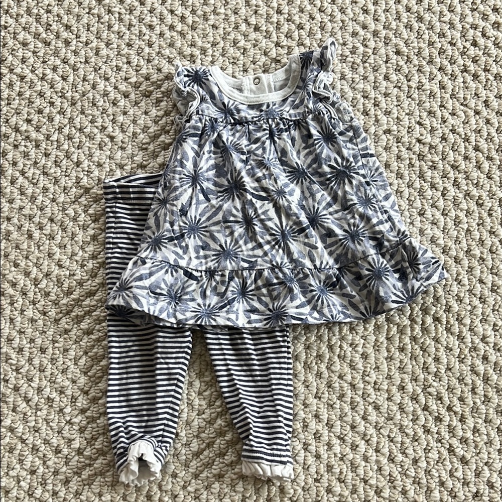 Burt’s Bees Baby Floral Top and Striped Leggings Set. Size 6-9mos